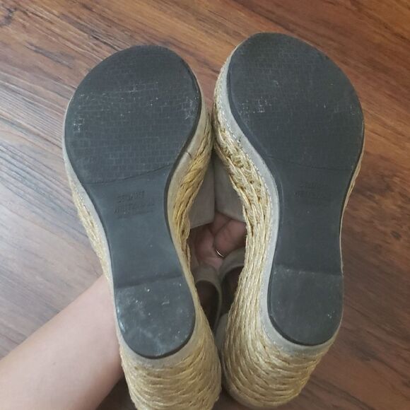 Stuart Weitzman Grey Chic Feminine Summer Suede Wedge Platform Sandals Size 7 - Picture 11 of 12